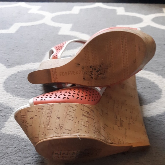 Shoes - Picture 3 of 4